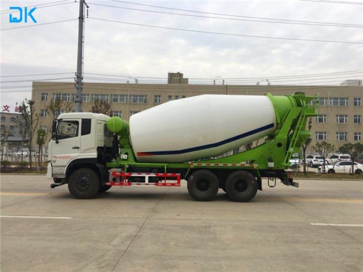 Dongfeng14m³ Concrete Pan Mixer